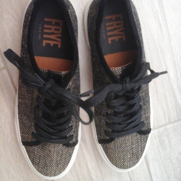 Frye Black & Beige Tweed Low Profile Tie Sneaker.  Size 6.5 M - Picture 2 of 7